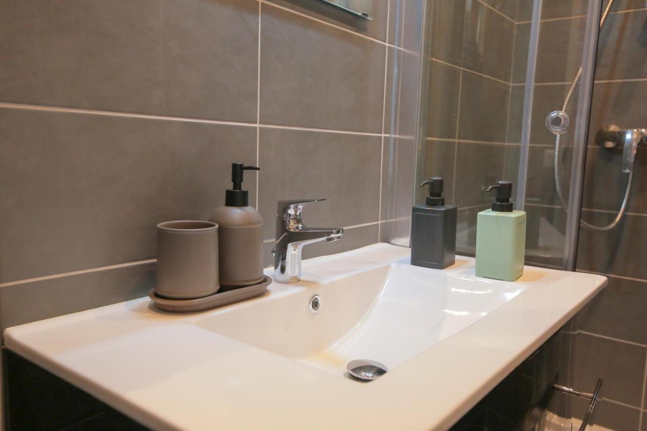 Le Retro, T2 Hypercentre Chic Et Cosy, Wifi Par Sovalfi Apartment Saint-Etienne  Bagian luar foto
